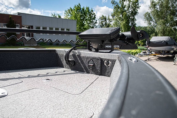 Finval Fishpro 505 Suzuki 115 4 of 12
