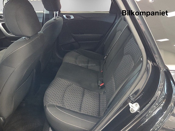 Kia Ceed 9 of 15