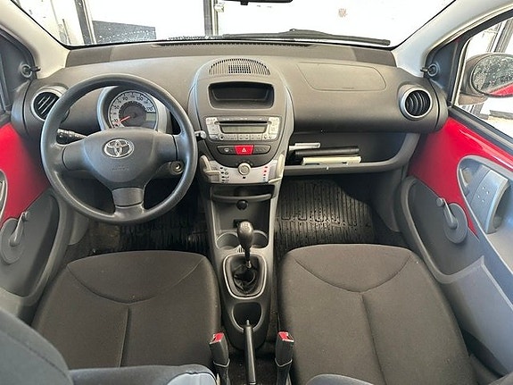 Toyota Aygo 14 of 14