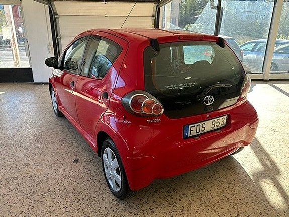 Toyota Aygo 9 of 14