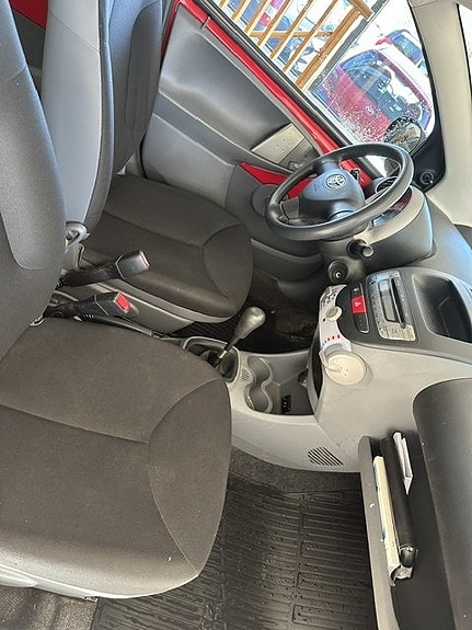 Toyota Aygo 12 of 14