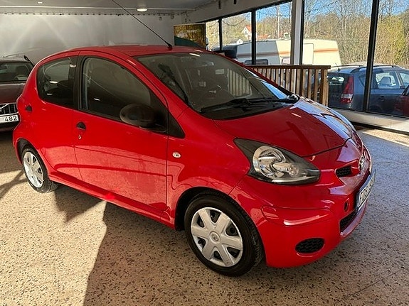Toyota Aygo 4 of 14