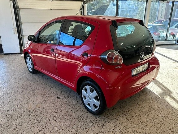 Toyota Aygo 8 of 14