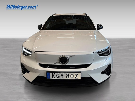 Volvo EX40 2 of 5