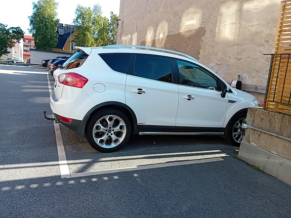 Ford Kuga 2 of 2