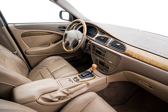 Jaguar S-TYPE 18 of 22