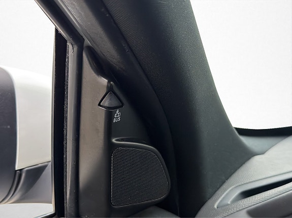 Volvo XC60 15 of 30