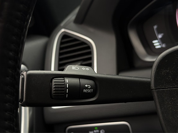 Volvo XC60 16 of 30