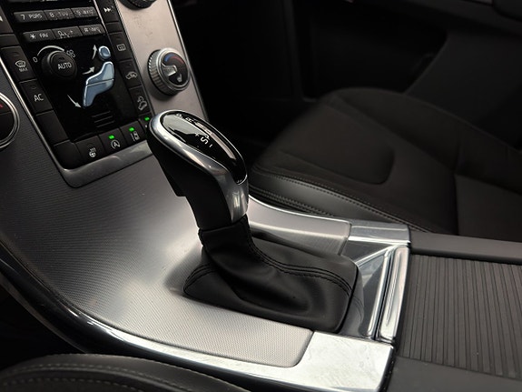 Volvo XC60 25 of 30