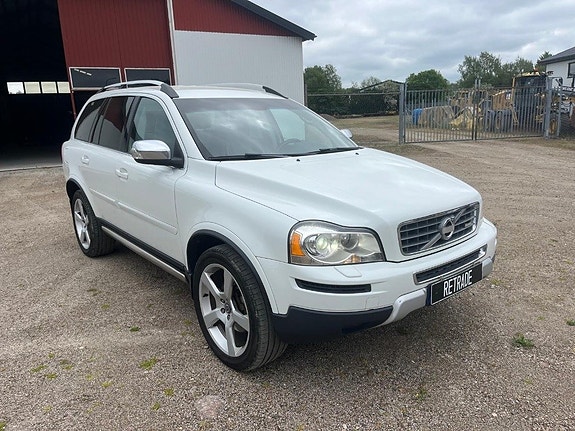 Volvo XC90 2 of 5