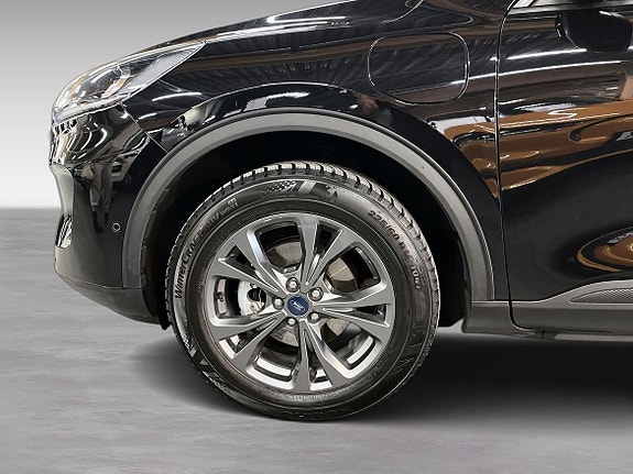Ford Kuga 8 of 18