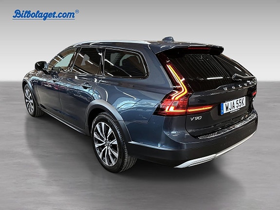 Volvo V90 Cross Country 7 of 18