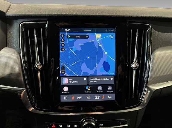 Volvo V90 Cross Country 14 of 18