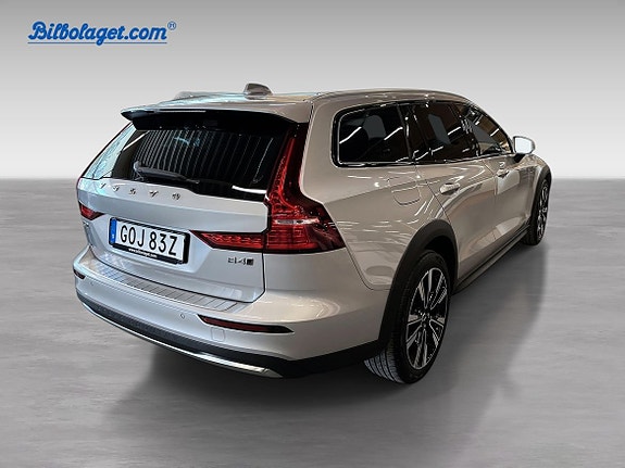 Volvo V60 Cross Country 5 of 5