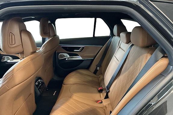 Mercedes-Benz E300 de 13 of 19