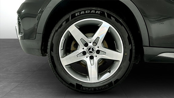 Mercedes-Benz GLA220 9 of 13