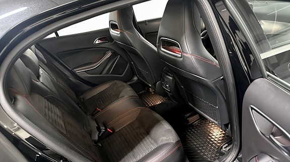 Mercedes-Benz GLA220 5 of 5