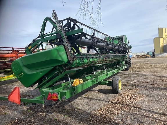 John Deere 670i 6 of 6
