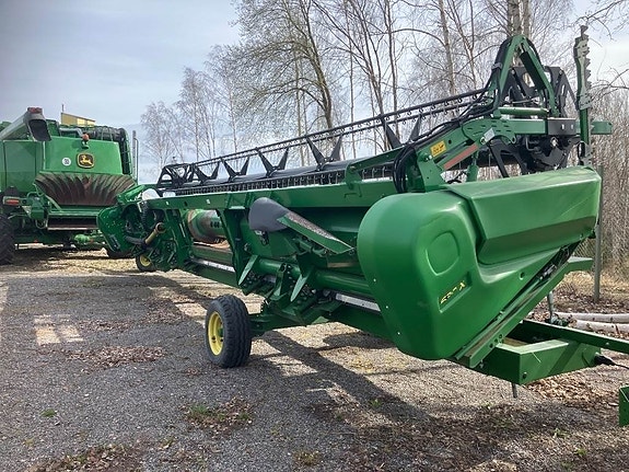 John Deere 670i 5 of 6