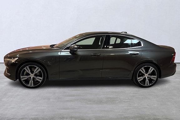 Volvo S60 2 of 5