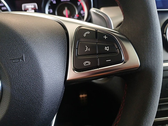 Mercedes-Benz CLA45 23 of 24