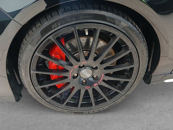 Mercedes-Benz CLA45 8 of 24