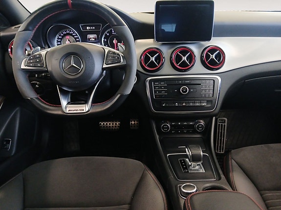 Mercedes-Benz CLA45 10 of 24