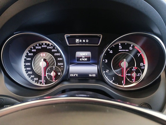 Mercedes-Benz CLA45 12 of 24