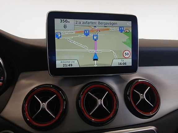 Mercedes-Benz CLA45 17 of 24