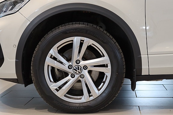 Volkswagen T-Roc 4 of 5