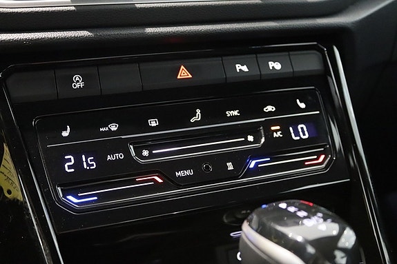 Volkswagen T-Roc 15 of 18