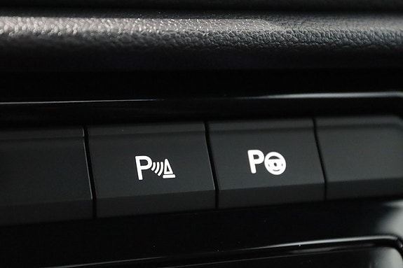 Volkswagen T-Roc 16 of 18