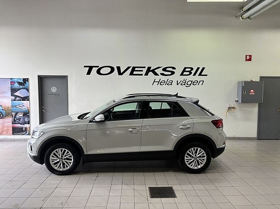 Volkswagen T-Roc 4 of 5