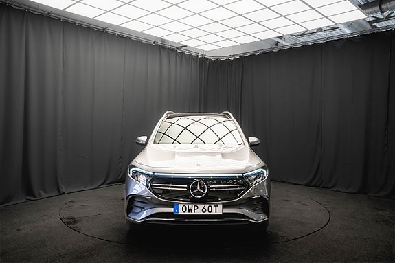 Mercedes-Benz EQB300 4 of 5