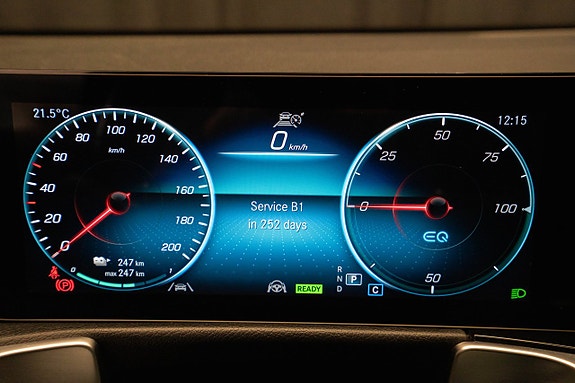 Mercedes-Benz EQB300 25 of 26