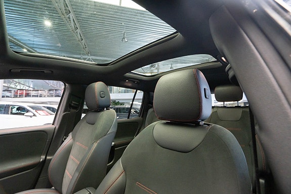 Mercedes-Benz EQB300 12 of 26