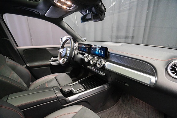 Mercedes-Benz EQB300 15 of 26
