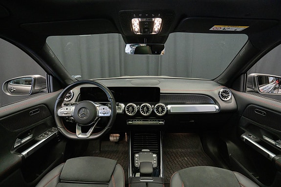 Mercedes-Benz EQB300 13 of 26