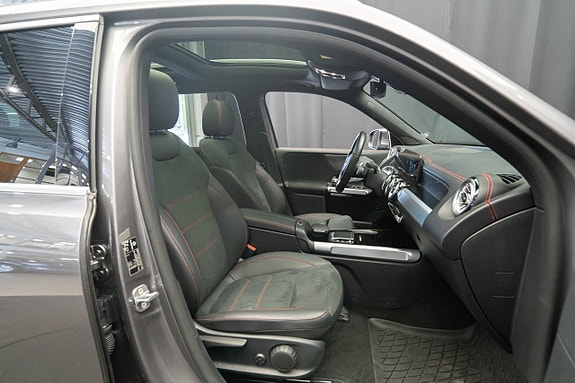 Mercedes-Benz EQB300 19 of 26