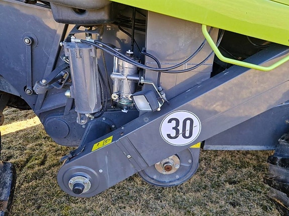 CLAAS Lexion 770 TerraTrac 4WD 17 of 24