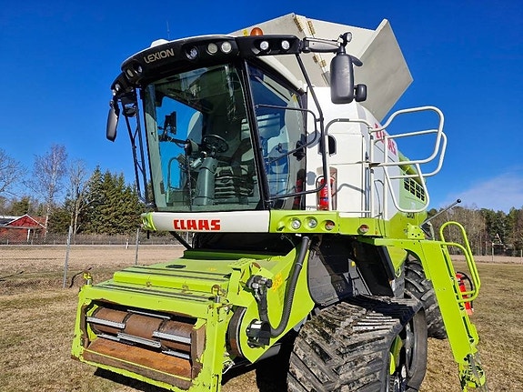 CLAAS Lexion 770 TerraTrac 4WD 4 of 5