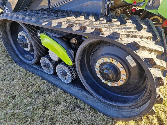 CLAAS Lexion 770 TerraTrac 4WD 7 of 24