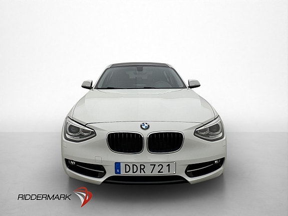 BMW 116i 2 of 5