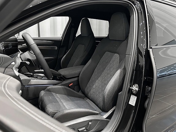 Audi A6 7 of 17