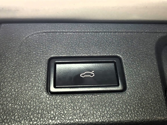 Volkswagen Passat 8 of 30
