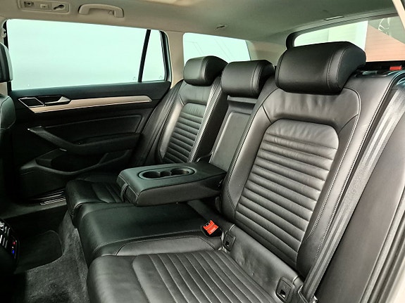 Volkswagen Passat 29 of 30