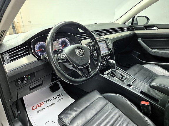 Volkswagen Passat 15 of 30
