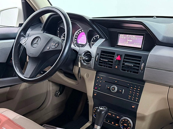 Mercedes-Benz GLK220 27 of 28