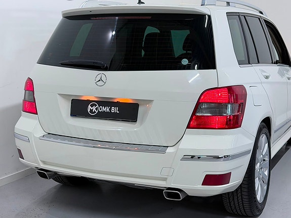 Mercedes-Benz GLK220 9 of 28