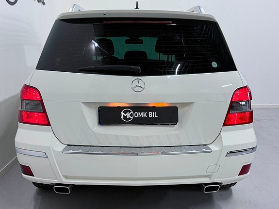 Mercedes-Benz GLK220 10 of 28